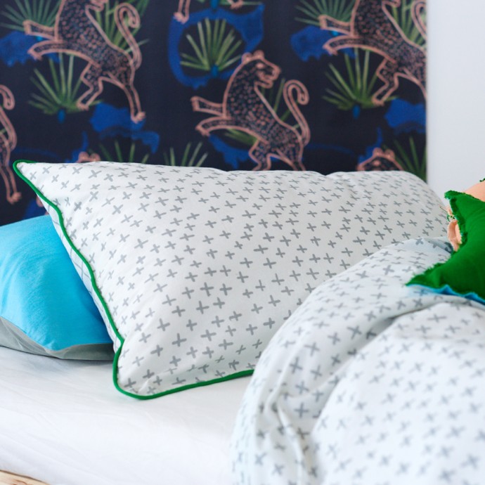 Decorating a small room with prints and patterns