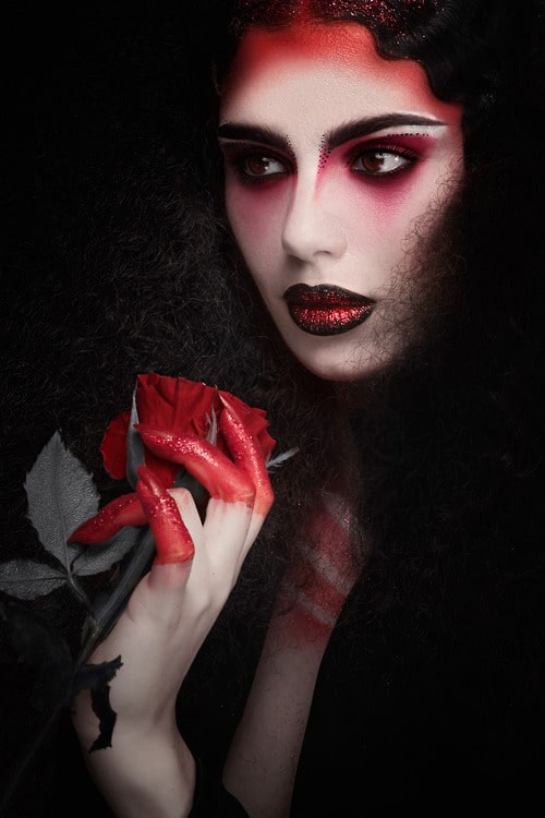 Vampire Kiss - By Karla Powell