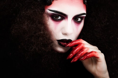 Vampire Kiss - By Karla Powell