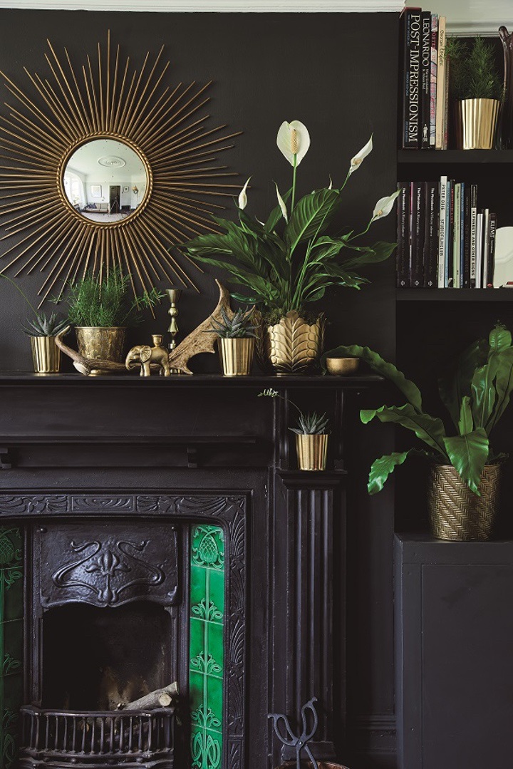 mantelpiece